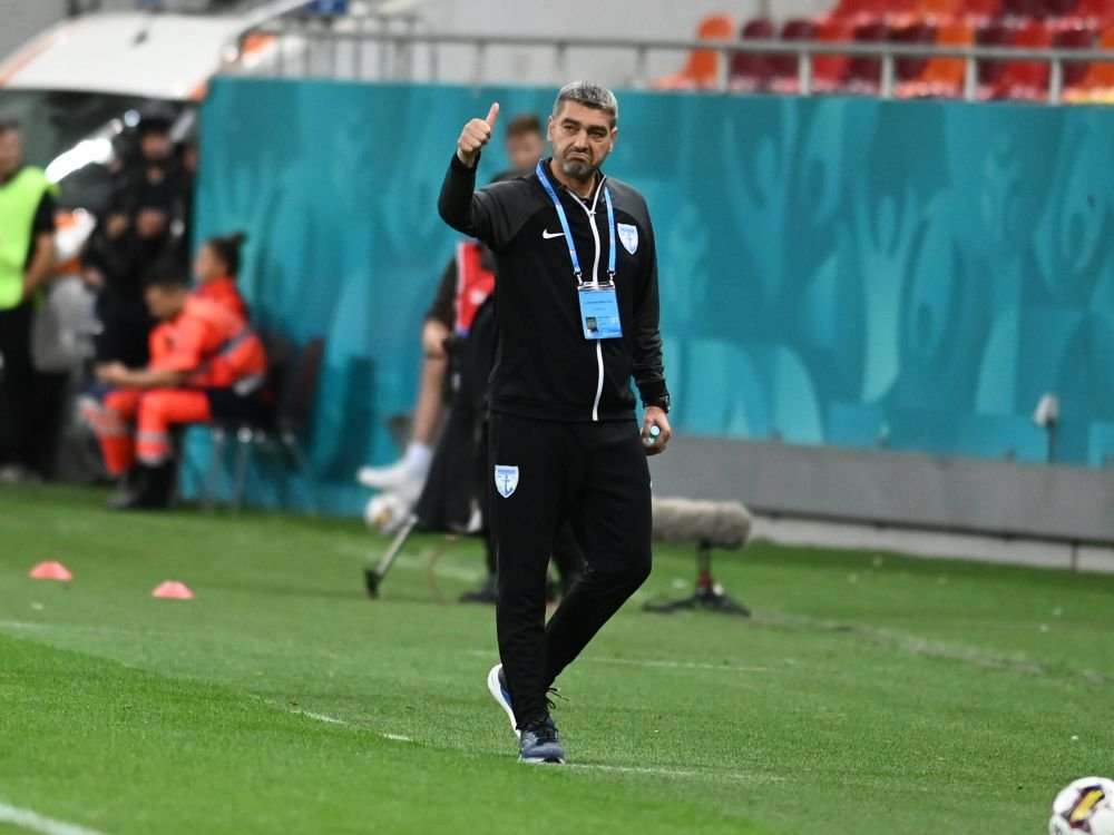 Portretul lui Liviu Ciobotariu: jucător și antrenor la Dinamo, selecționer în Asia, zero trofee și un singur sezon cap-coadă în Liga 1!_33