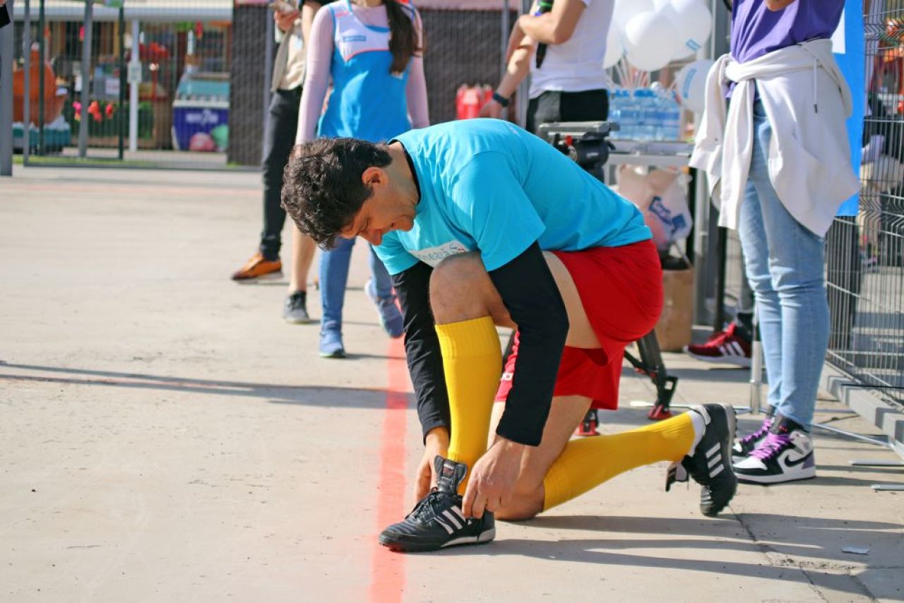 Fotbal ca-n curtea mall-ului! Belodedici, Gardoș, Coman și Varga au făcut spectacol pe ciment, la Obor_4