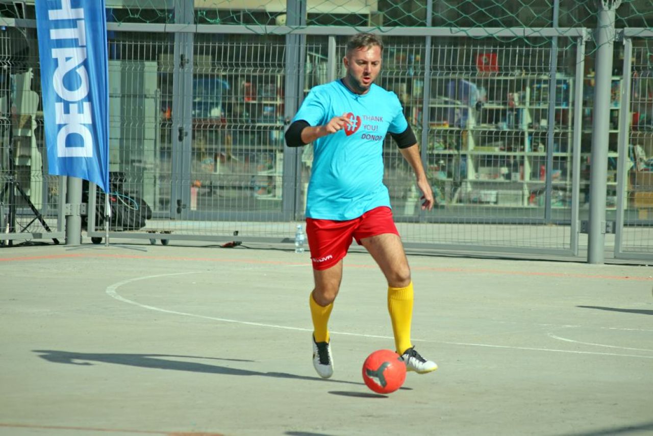 Fotbal ca-n curtea mall-ului! Belodedici, Gardoș, Coman și Varga au făcut spectacol pe ciment, la Obor_19