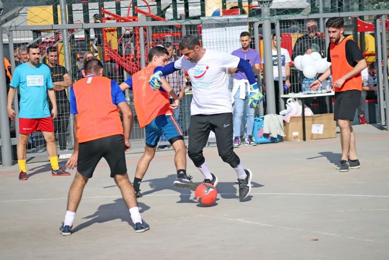 Fotbal ca-n curtea mall-ului! Belodedici, Gardoș, Coman și Varga au făcut spectacol pe ciment, la Obor_28