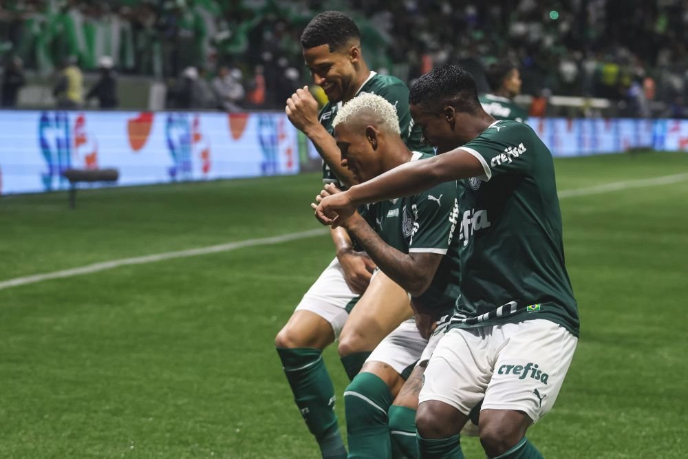 Palmeiras, cu noua stea a fotbalului brazilian în vârstă de 16 ani titular, a devenit campioană!_14