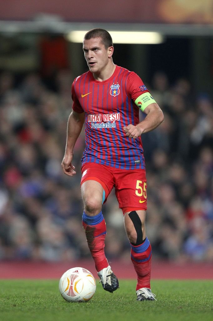 Momentul în care Gigi Becali s-a dus la antrenamentele FCSB-ului și a schimbat căpitanul echipei: „A zis: 'De azi el e! Adu banderola!' I-a pus-o personal pe mână, din magazie!”_5