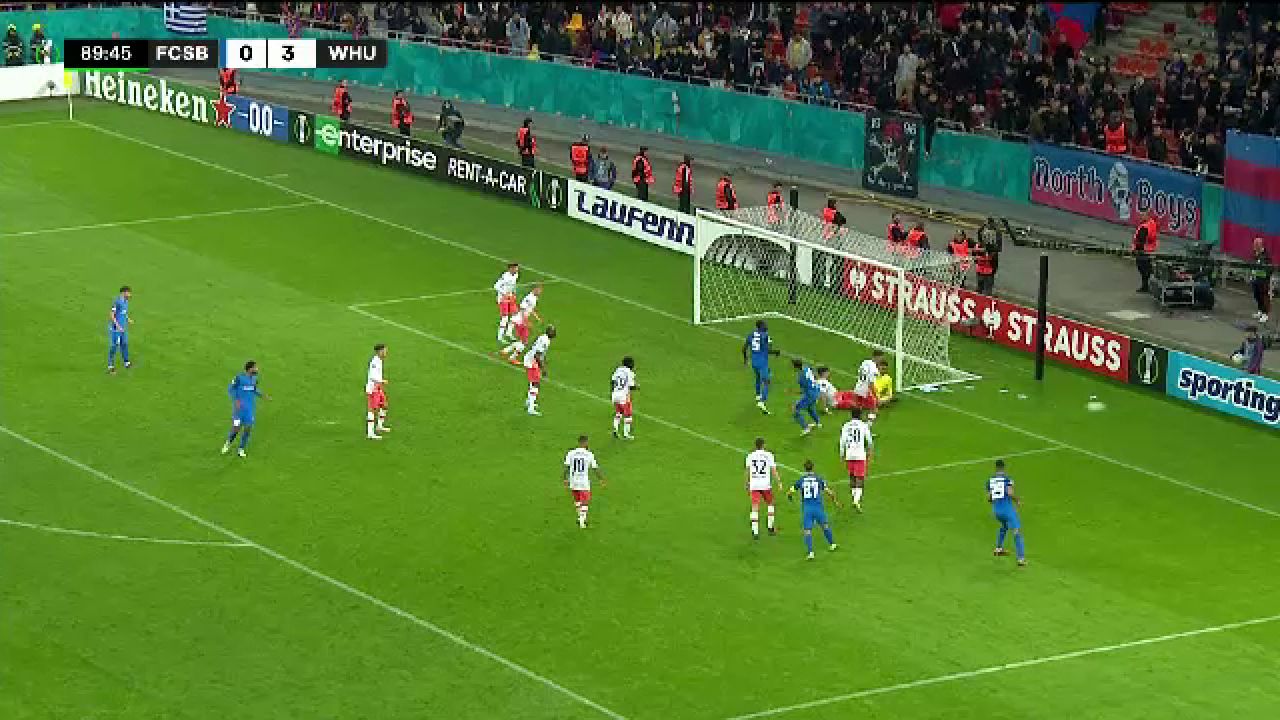 FCSB - West Ham 0-3 | Reacția lui Risto Radunovic după ratarea monumentală din minutul 90. Ce a spus fundașul muntenegrean_12