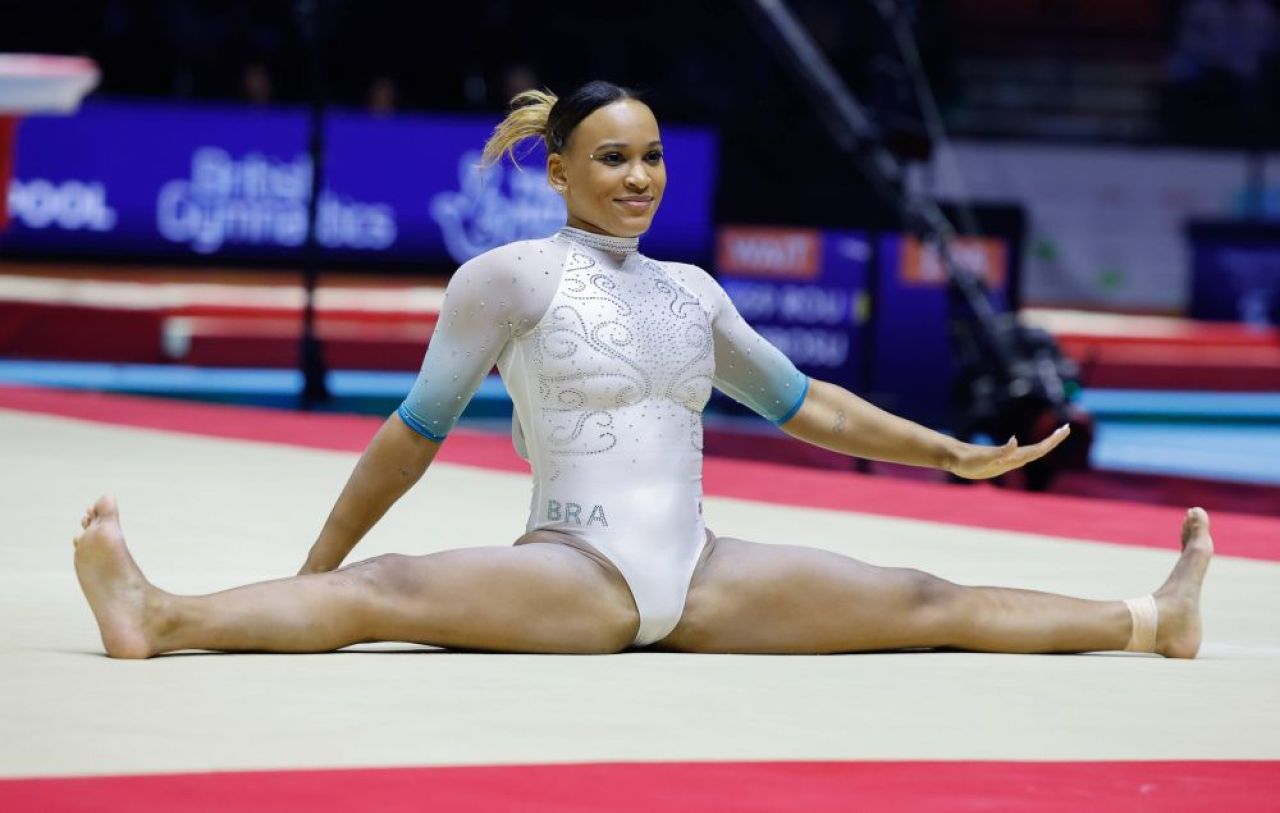 Încă un titlu mondial pentru superba Rebeca Andrade + pe ce loc s-au clasat Ana Maria Bărbosu și Gabriel Burtănete în finale_2