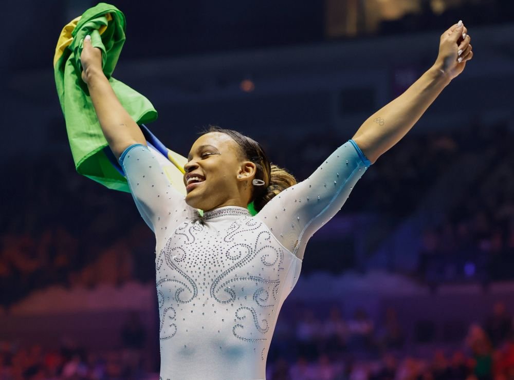 Încă un titlu mondial pentru superba Rebeca Andrade + pe ce loc s-au clasat Ana Maria Bărbosu și Gabriel Burtănete în finale_5