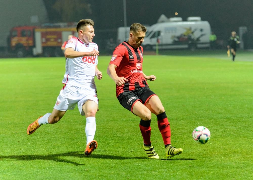 Dinamo are opt meciuri fără înfrângere, dar se poate îndepărta de play-off! Cum arată clasamentul + programul ”câinilor”_2