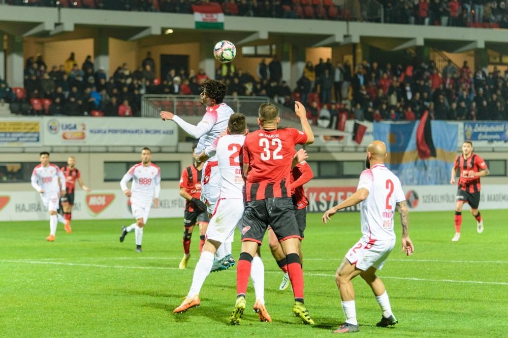 Dinamo are opt meciuri fără înfrângere, dar se poate îndepărta de play-off! Cum arată clasamentul + programul ”câinilor”_6