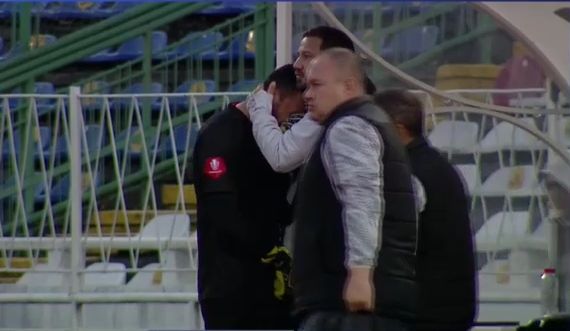 Imaginile deznădejdii după FC Argeș-Sepsi 0-5! Cătălin Straton a izbucnit în plâns și a fost consolat de Marius Croitoru_7