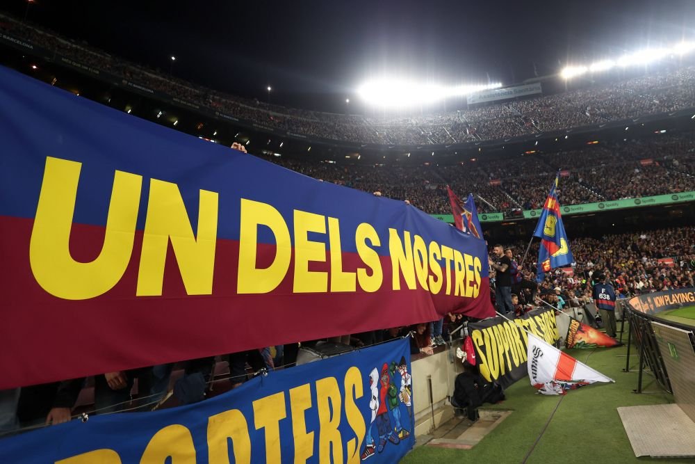 Gerard Pique, &icirc;n lacrimi după ultimul meci jucat pe Camp Nou. Momente emoționante la Barcelona