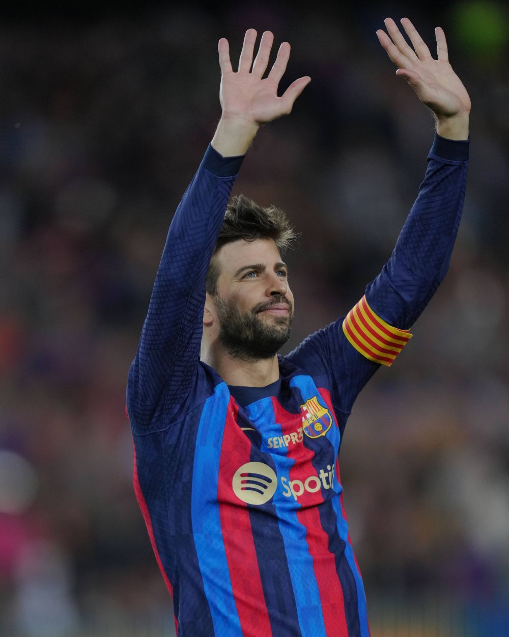 Gerard Pique, în lacrimi după ultimul meci jucat pe Camp Nou. Momente emoționante la Barcelona_9