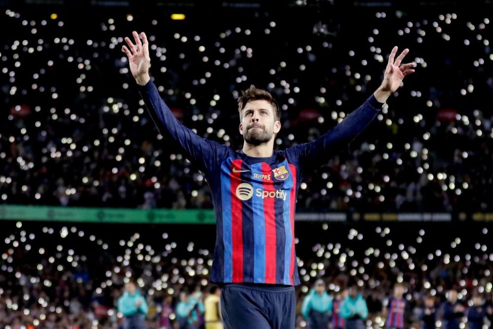 Gerard Pique, în lacrimi după ultimul meci jucat pe Camp Nou. Momente emoționante la Barcelona_11