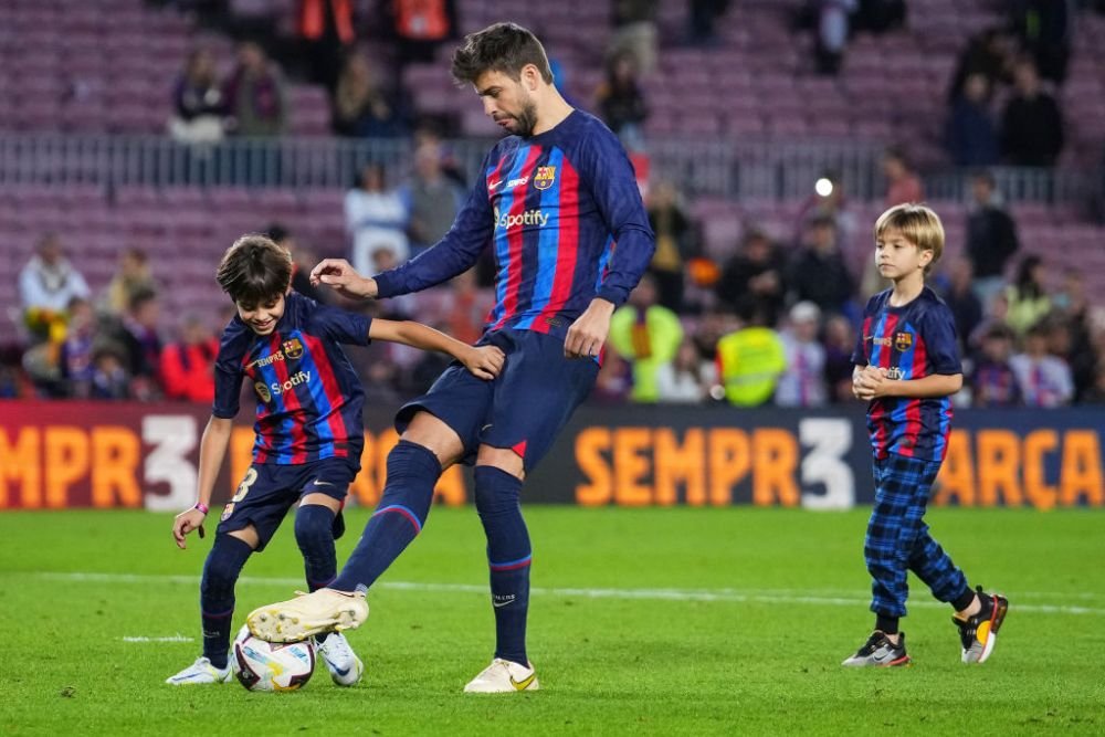 Gerard Pique, în lacrimi după ultimul meci jucat pe Camp Nou. Momente emoționante la Barcelona_19