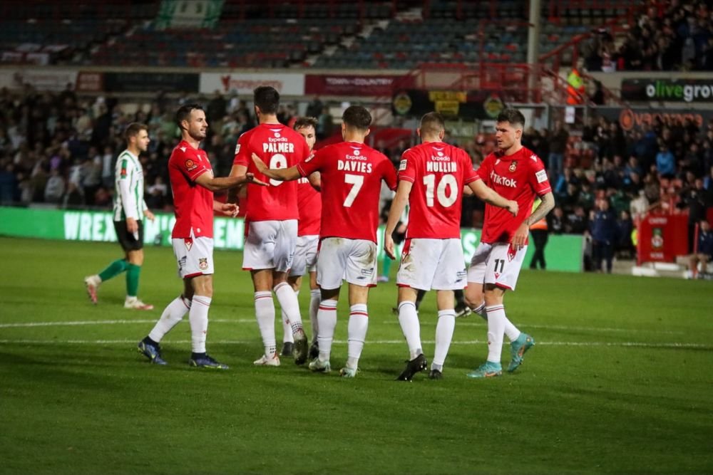 Spectacolul FA Cup a fost pe PRO ARENA și VOYO! Torquay - Derby 2-2, iar Wrexam, echipa actorului Ryan Reynolds, a învins-o pe Oldham_2