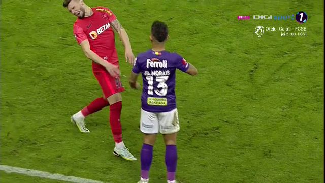 Junior Morais, roșu direct după o reacție nervoasă în FCSB - Rapid. Brazilianul nici nu a protestat_10
