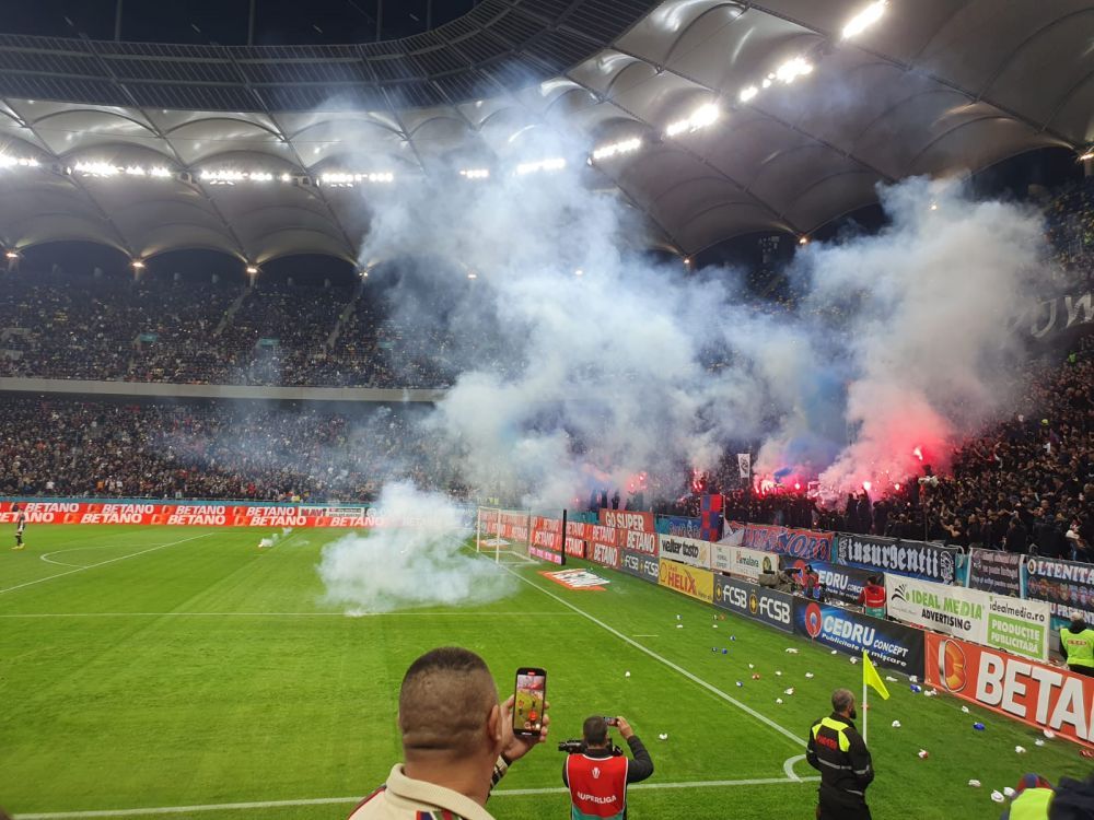 ”90% încă luați alocație”. Bannerele afișate în FCSB - Rapid_4