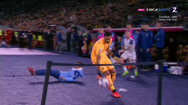 Ștefan Radu i-a cucerit pe fanii lui Lazio după ce i-a ”ascuns” mingea lui Rui Patricio: ”Te iubesc!” / ”Votați-l cu toții!”_12