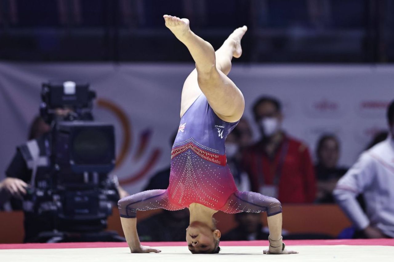 Frumoasa Jesica Gadirova, imbatabilă la sol! Cine a urmat-o pe britanică în clasament la CM de gimnastică de la Liverpool_5