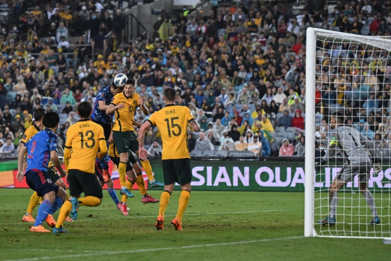 Avem un fotbalist român prezent la Campionatul Mondial din Qatar! Ajdin Hrustic deține cetățenia română și este decarul Australiei_8