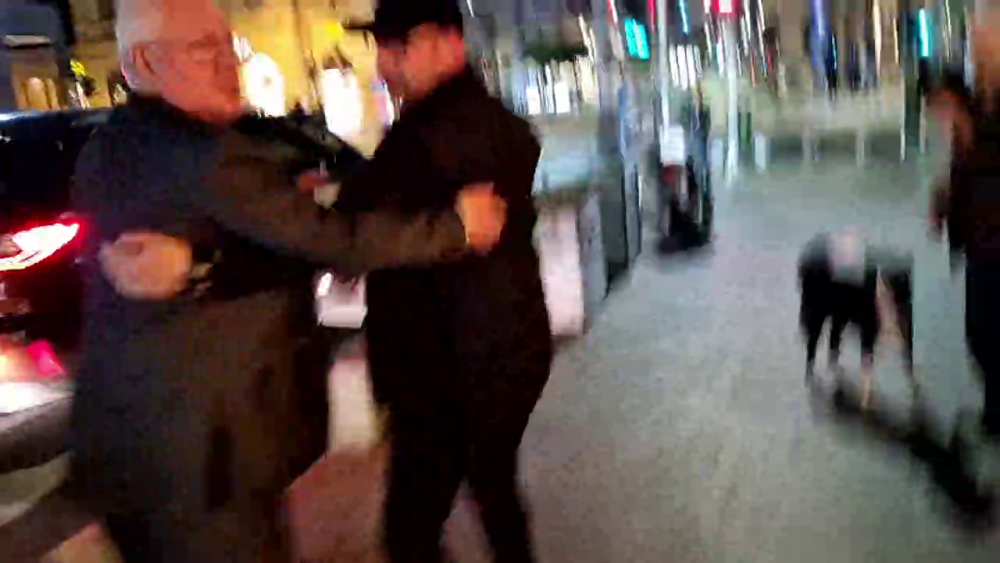 Dumitru Dragomir s-a luat la bătaie cu protestatarul Marian 