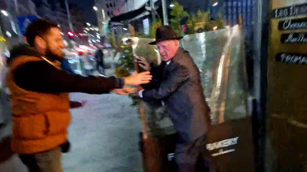 Dumitru Dragomir s-a luat la bătaie cu protestatarul Marian 