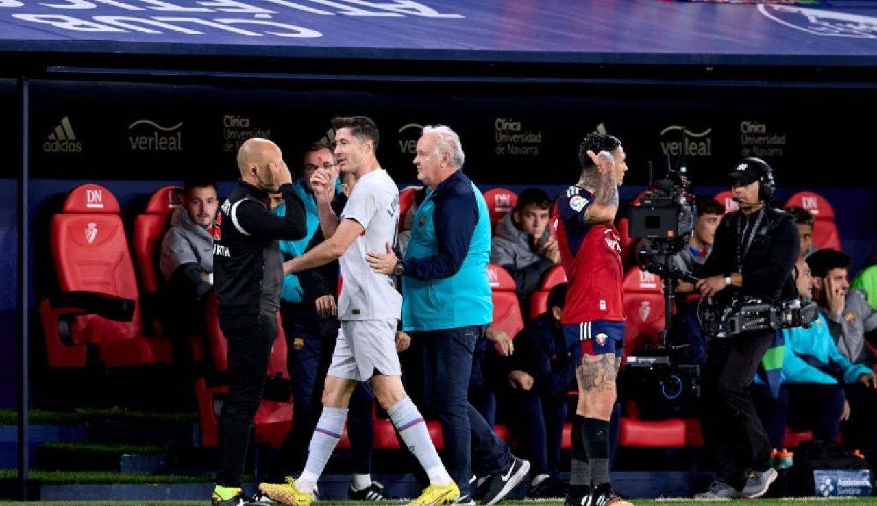 Premieră istorică pentru FC Barcelona într-un meci controversat: Lewandowski, eliminat în prima repriză! Pique a văzut cartonaș roșu la ultimul meci din carieră _1