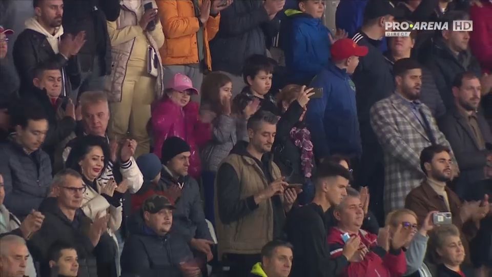 Galactici - Extratereștri 5-4 | Spectacol total în meciul caritabil de pe PRO Arena! Bobonete, Gardoș și Eric au fost la înălțime_8