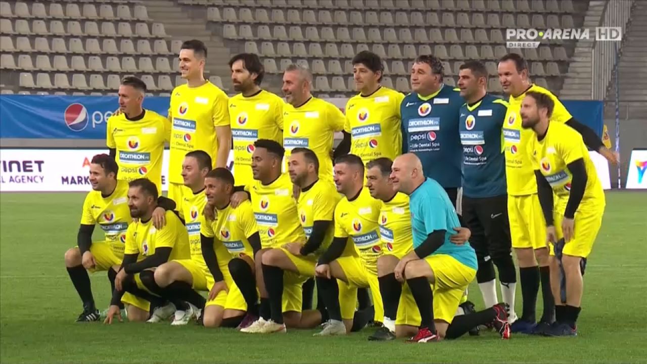 Galactici - Extratereștri 5-4 | Spectacol total în meciul caritabil de pe PRO Arena! Bobonete, Gardoș și Eric au fost la înălțime_11
