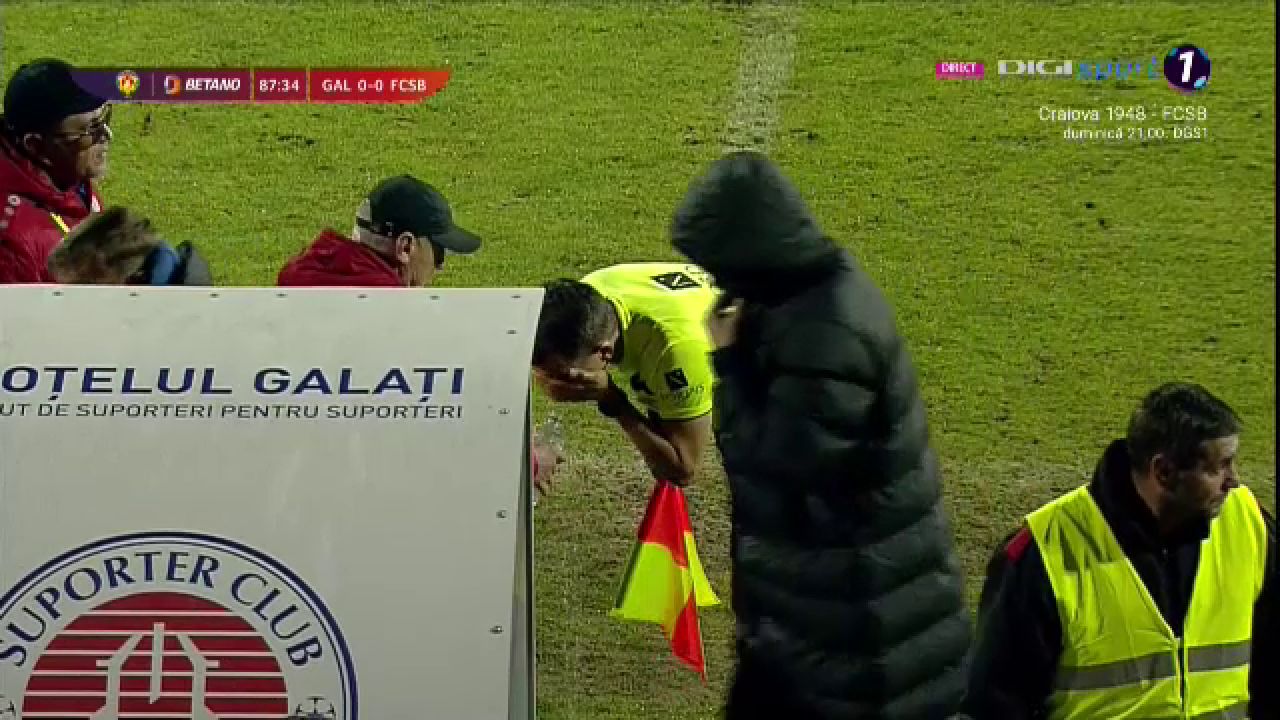 Scene ireale la Oțelul Galați - FCSB! Tot stadionul a „plâns” din cauza gazului lacrimogen_2
