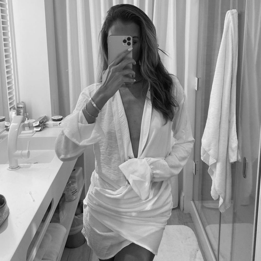 Partenera noului star al Angliei face senzație pe rețelele de socializare. Are 28 de ani, este model și locuiește în Los Angeles_18