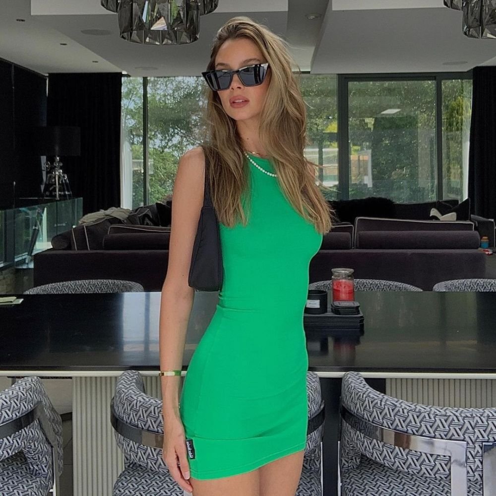 Partenera noului star al Angliei face senzație pe rețelele de socializare. Are 28 de ani, este model și locuiește în Los Angeles_30