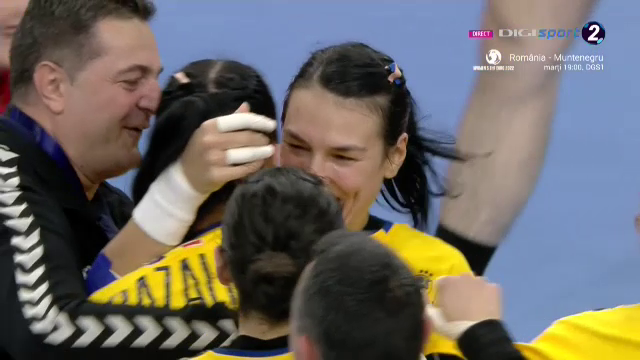 Reacție fantastică a Cristinei Neagu după aruncarea decisivă a lui Bazaliu + Antrenorului Florentin Pera i s-a făcut rău_34
