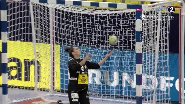 Reacție fantastică a Cristinei Neagu după aruncarea decisivă a lui Bazaliu + Antrenorului Florentin Pera i s-a făcut rău_53
