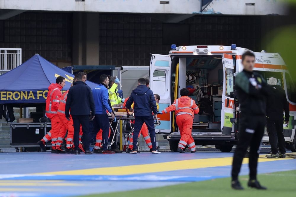 A suferit o accidentare groaznică și e OUT de la Cupa Mondială! Colegii au încercat să-l consoleze pe teren_6