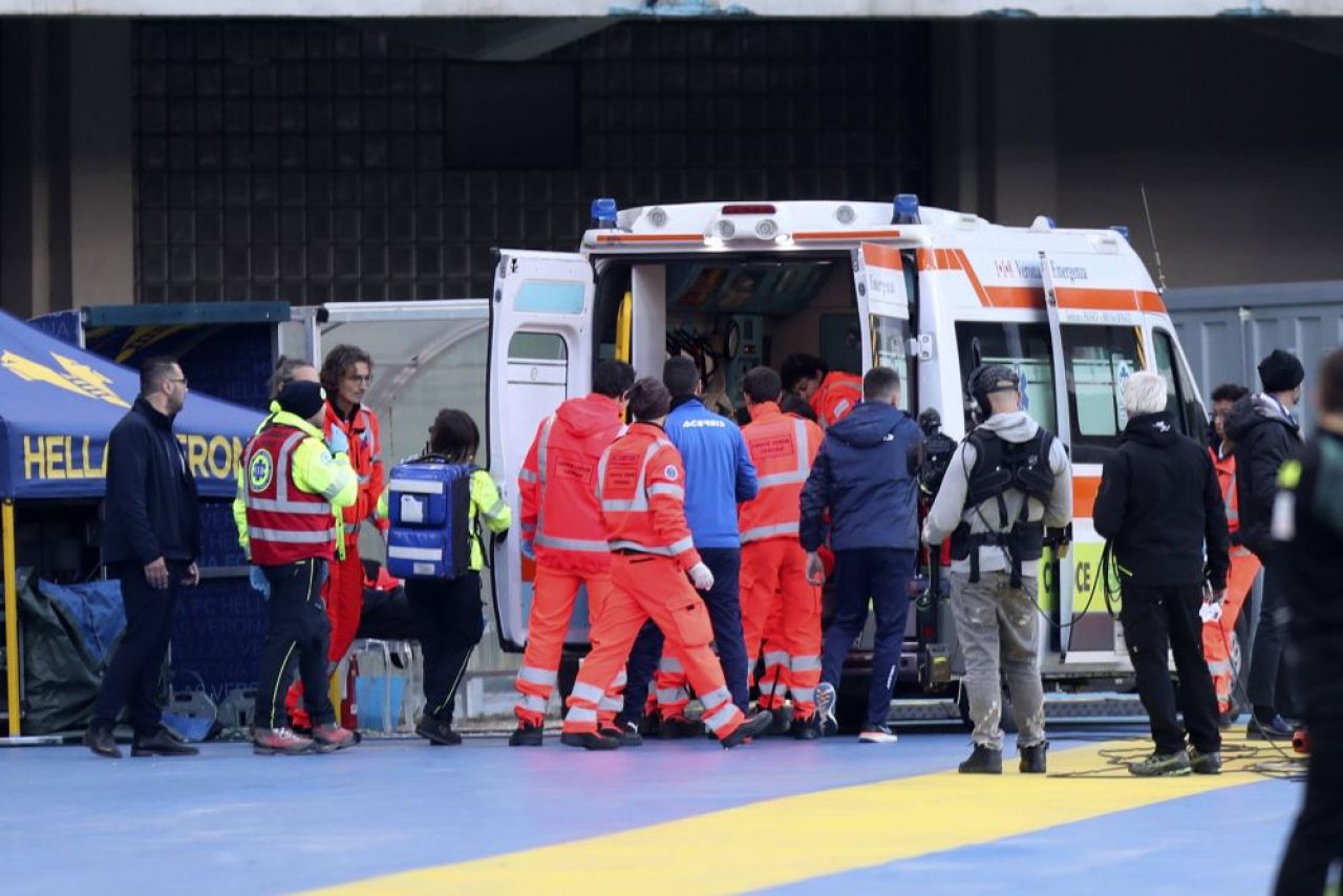A suferit o accidentare groaznică și e OUT de la Cupa Mondială! Colegii au încercat să-l consoleze pe teren_8