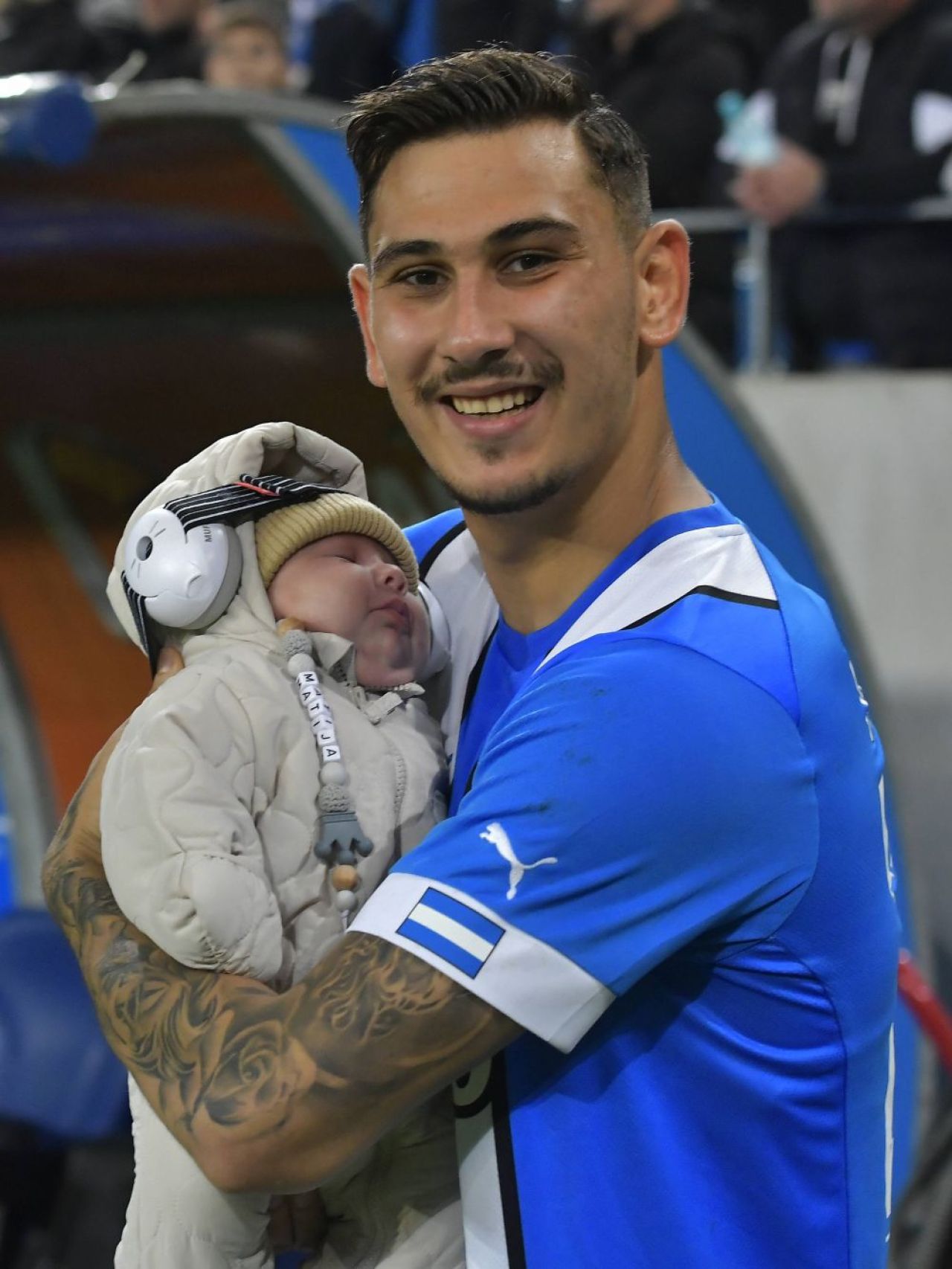 Exclus din lot de Mirel Rădoi, Jovan Markovic și-a găsit timp să-și boteze primul copil! _8