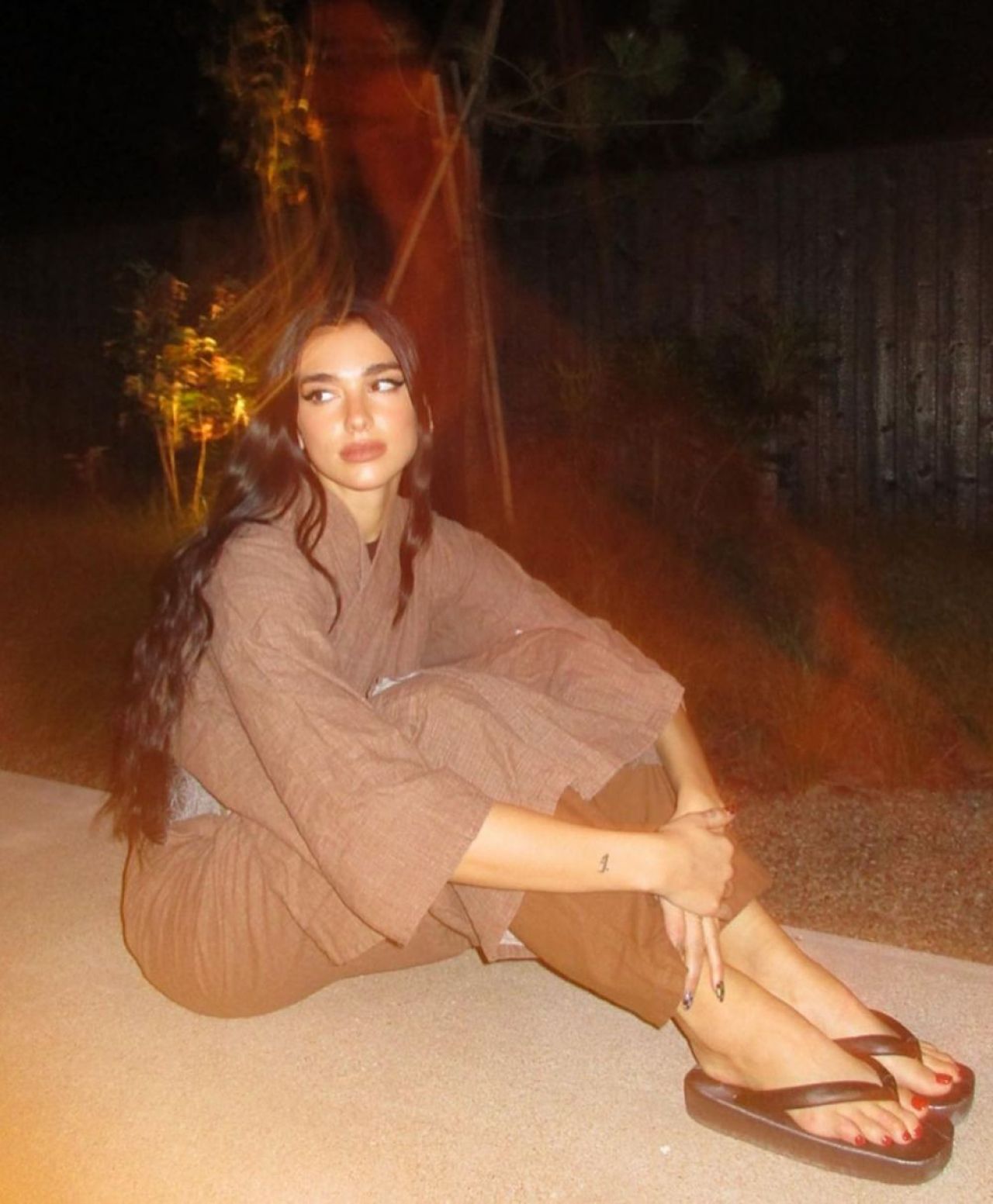 Dua Lipa refuză să cânte în deschiderea Campionatului Mondial din Qatar: „Nu este nimic adevărat!” Motivul invocat de artistă_53