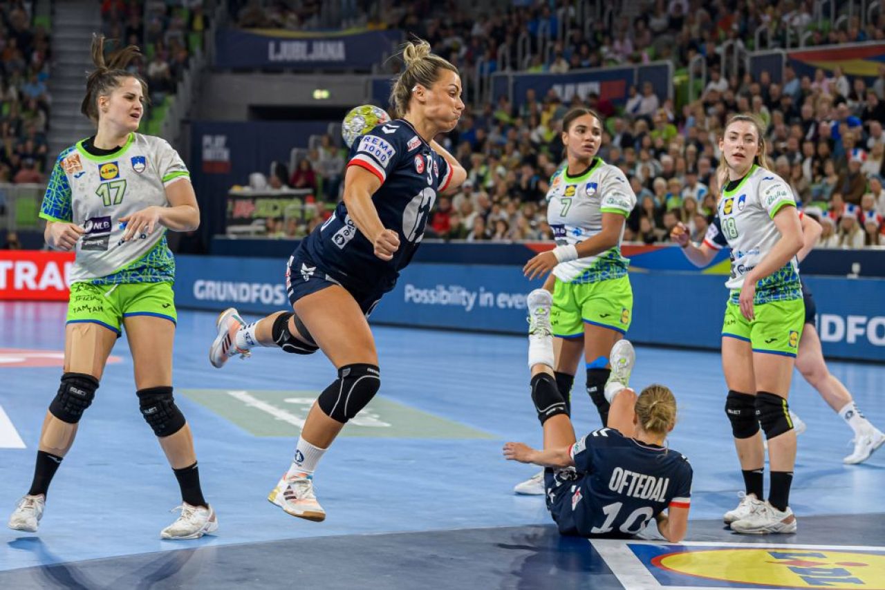Știm prima echipă calificată în semifinalele Europeanului de handbal! România joacă marți cu Muntenegru_7