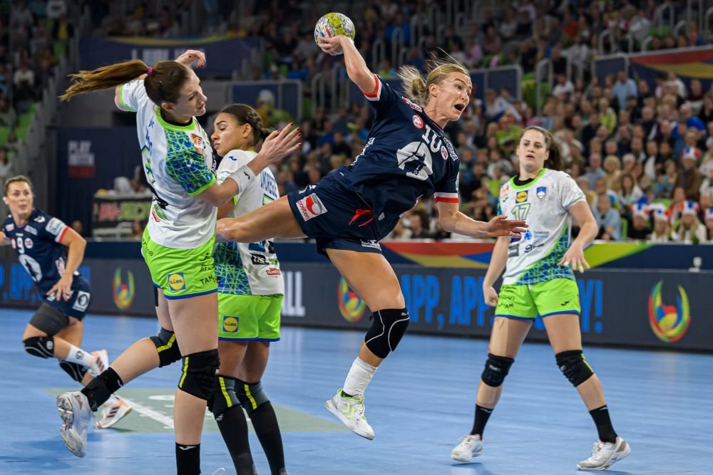 Știm prima echipă calificată în semifinalele Europeanului de handbal! România joacă marți cu Muntenegru_9