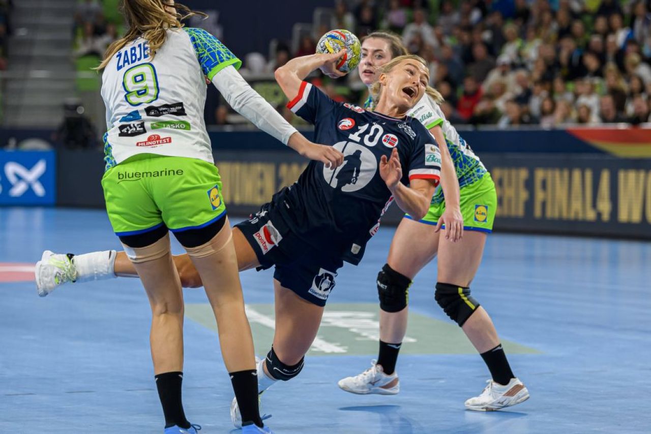Știm prima echipă calificată în semifinalele Europeanului de handbal! România joacă marți cu Muntenegru_10
