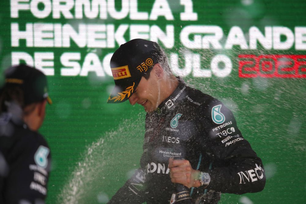 Reacția lui George Russell după ce și-a adjudecat Marele Premiu de la Sao Paulo (Brazilia)_4