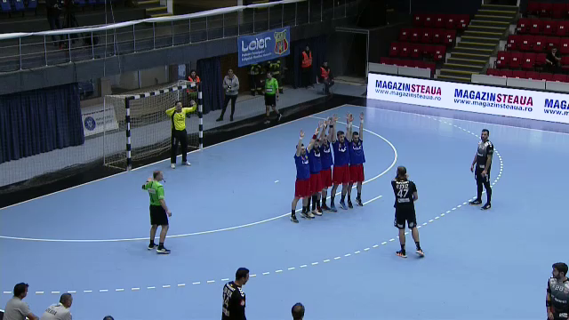 Cum a făcut asta? Aruncare magnifică reușită de Ante Kuduz în derby-ul CSA Steaua - CS Dinamo. Handbalistul a „spart” zidul advers_4