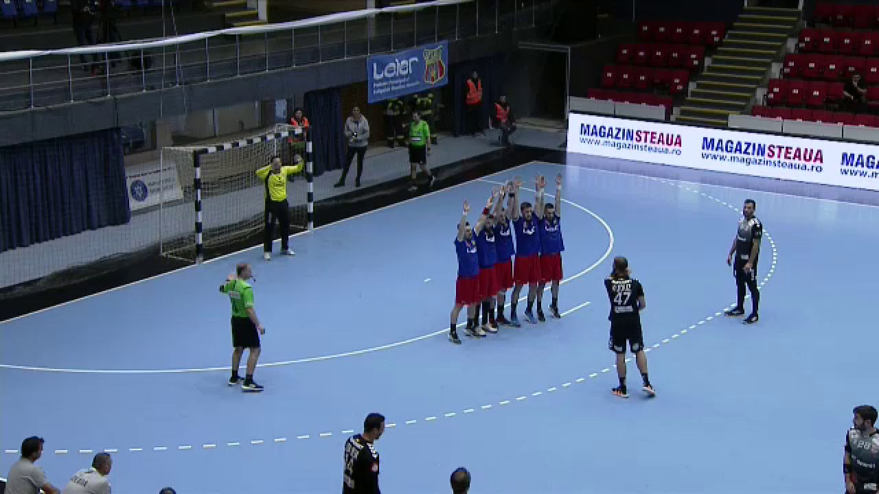 Cum a făcut asta? Aruncare magnifică reușită de Ante Kuduz în derby-ul CSA Steaua - CS Dinamo. Handbalistul a „spart” zidul advers_4