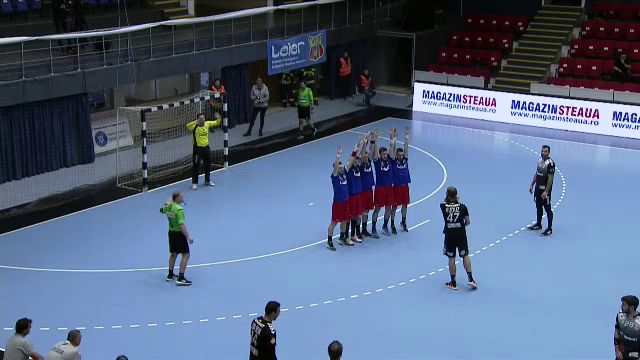 Cum a făcut asta? Aruncare magnifică reușită de Ante Kuduz în derby-ul CSA Steaua - CS Dinamo. Handbalistul a „spart” zidul advers_4