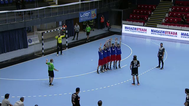 Cum a făcut asta? Aruncare magnifică reușită de Ante Kuduz în derby-ul CSA Steaua - CS Dinamo. Handbalistul a „spart” zidul advers_5