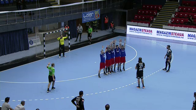 Cum a făcut asta? Aruncare magnifică reușită de Ante Kuduz în derby-ul CSA Steaua - CS Dinamo. Handbalistul a „spart” zidul advers_6