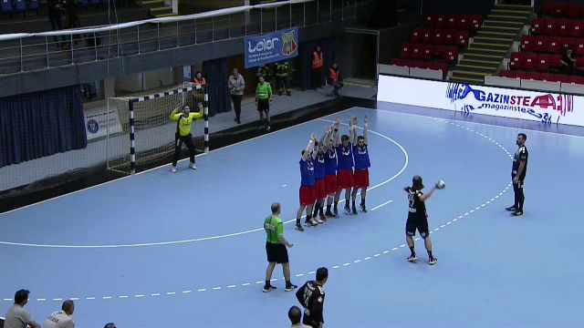 Cum a făcut asta? Aruncare magnifică reușită de Ante Kuduz în derby-ul CSA Steaua - CS Dinamo. Handbalistul a „spart” zidul advers_9