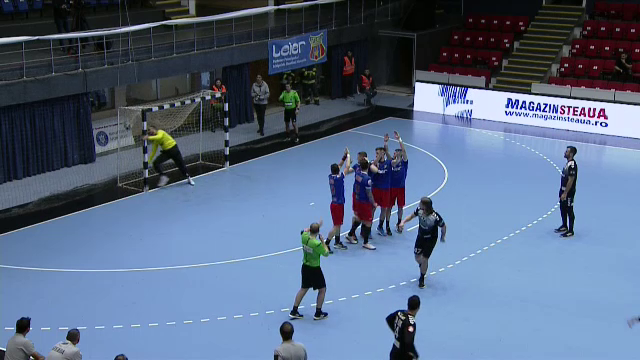 Cum a făcut asta? Aruncare magnifică reușită de Ante Kuduz în derby-ul CSA Steaua - CS Dinamo. Handbalistul a „spart” zidul advers_15