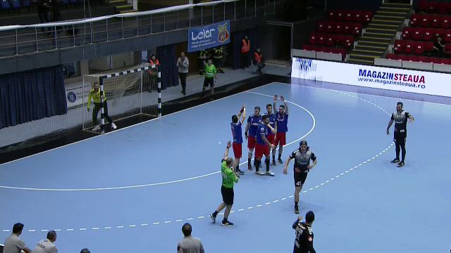 Cum a făcut asta? Aruncare magnifică reușită de Ante Kuduz în derby-ul CSA Steaua - CS Dinamo. Handbalistul a „spart” zidul advers_16