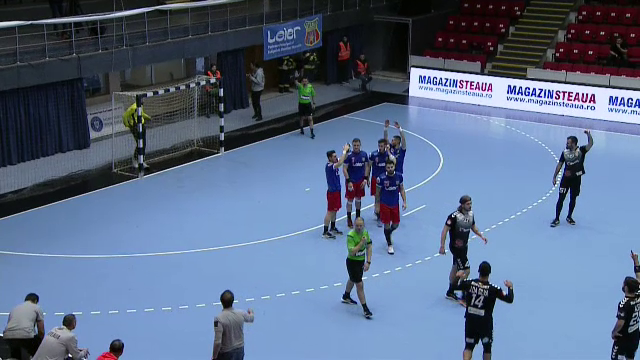 Cum a făcut asta? Aruncare magnifică reușită de Ante Kuduz în derby-ul CSA Steaua - CS Dinamo. Handbalistul a „spart” zidul advers_18