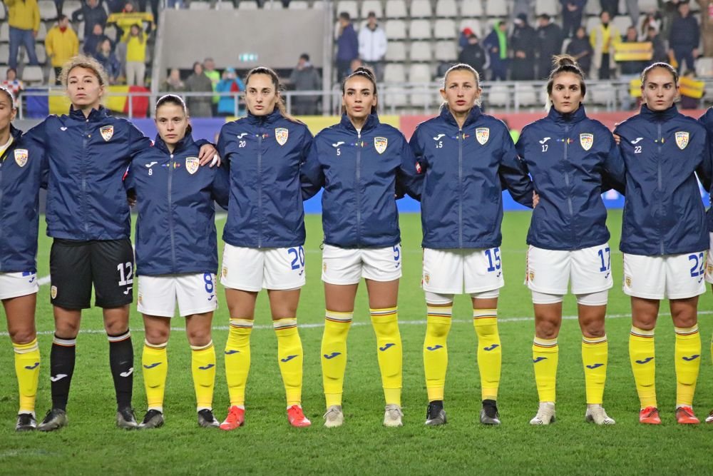 Cea mai frumoasă fotbalistă și cea mai atrăgătoare arbitră din România, admirate pe Stadionul Arcul de Triumf_14